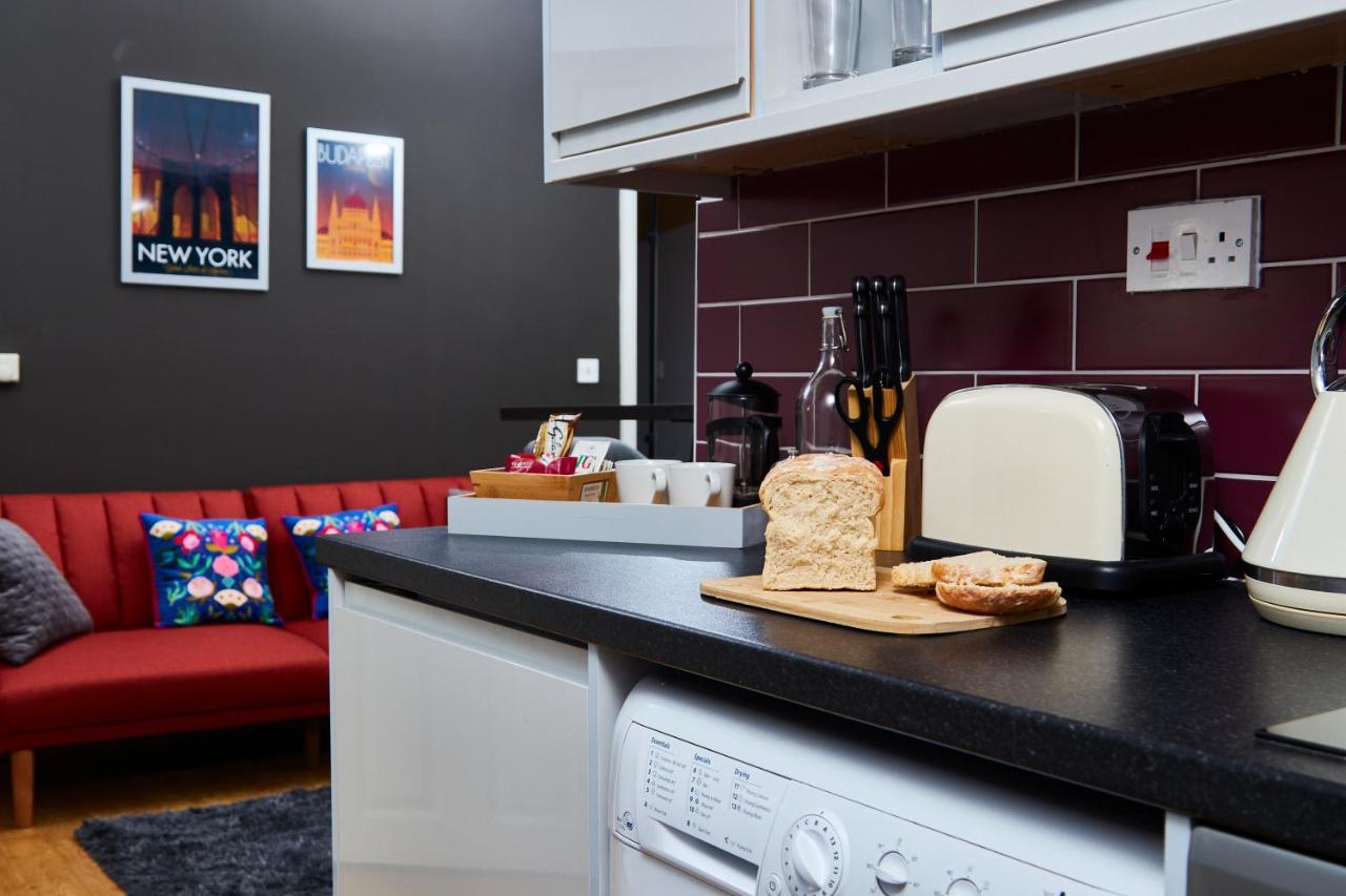 Delven House, Apartment 6 - Self Check-In, Self-Catering Serviced Apartment For East Midlands Airport キャッスル・ドニントン エクステリア 写真